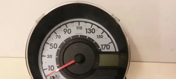 Toyota Aygo AB10 Speedometer (instrument cluster) 838000H021A 838000H021 768020U