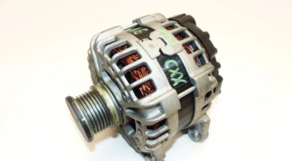 Volkswagen Golf VII Generator/alternator LUCAS LRA03185
