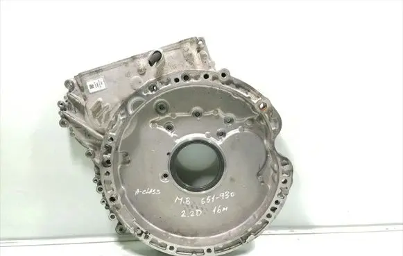 Mercedes-Benz A W176 Timing belt guard (cover) A651015040