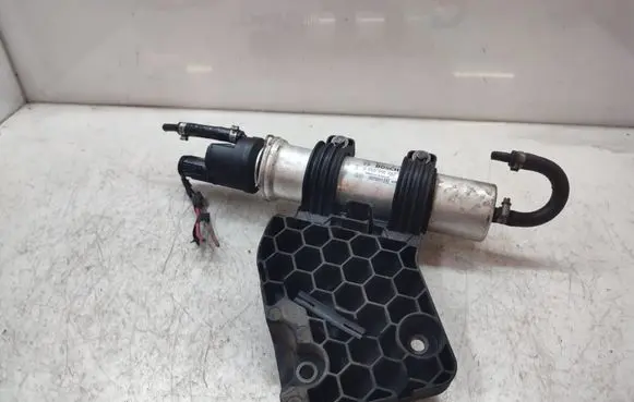BMW X6 E71 Fuel injection high pressure pump 0450906457