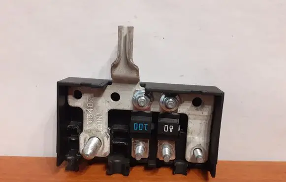 Jaguar XF X260 Positive wiring loom P00134077 11381