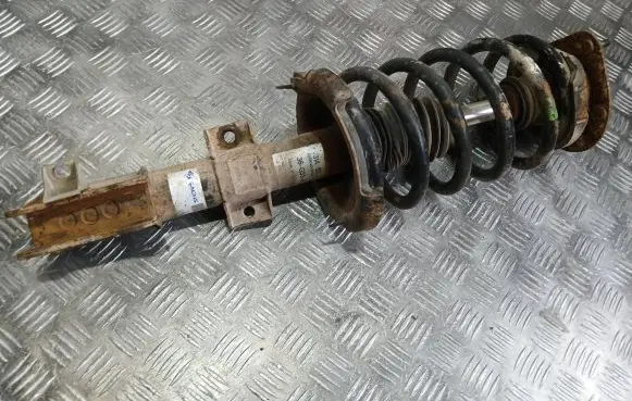 Volvo XC90 Front shock absorber with coil spring