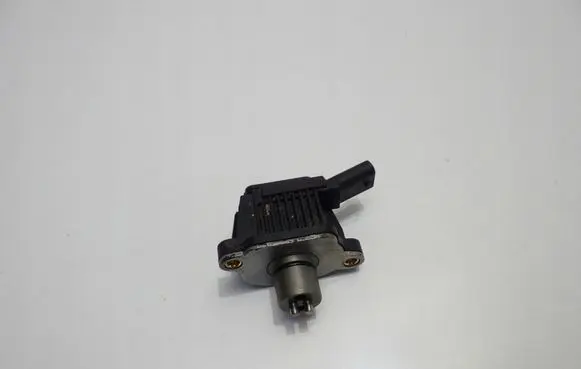 Audi Q2 - Electromagnetic valve 04E906048A