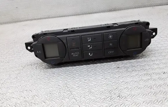 Ford Focus C-MAX Climate control unit 3M5T18C612AL