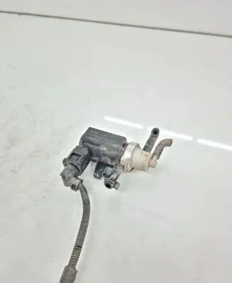 Seat Alhambra (Mk1) Turbo solenoid valve 1J0906627A