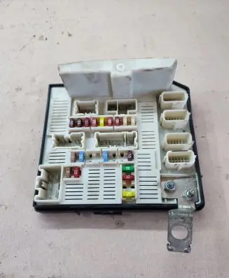 Renault Megane II Fuse module 8200481866