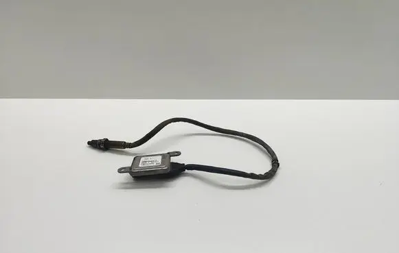 BMW 5 E60 E61 Lambda probe sensor 7587129 758712905 140920001913