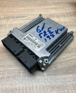 BMW 5 E60 E61 Engine control unit/module ECU 7798422 0281012190