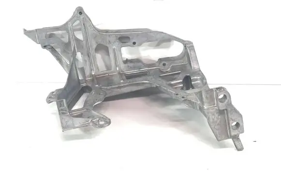 Mercedes-Benz C W205 Headlight/headlamp mounting bracket A2056225300