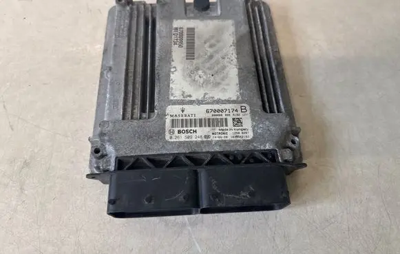 Maserati Ghibli Engine control unit/module 670007174 670009950 0261s09248