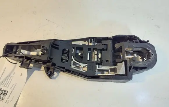 Rear door exterior handle/bracket