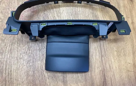 Volkswagen Touareg II Dashboard trim 7P6888560 7P6858505