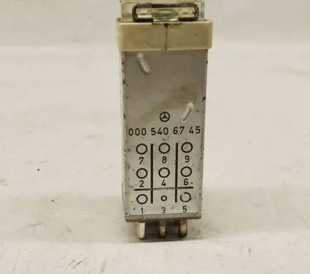 Mercedes-Benz E W124 Other relay 0005406745 A0005406745