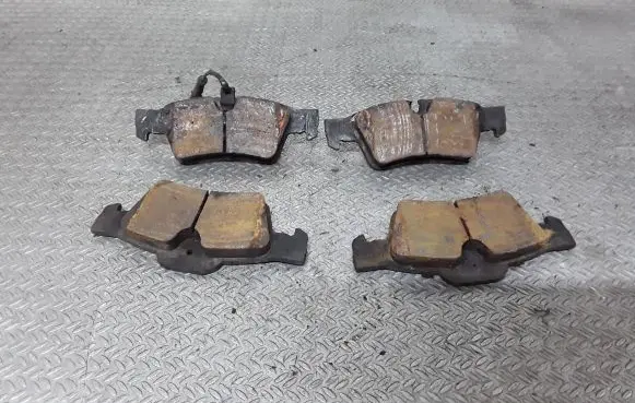 Mercedes-Benz GL X164 Brake pads (rear) 