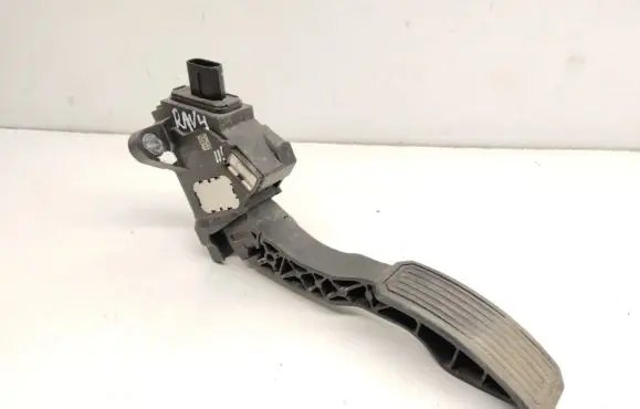 Toyota RAV 4 (XA30) Accelerator throttle pedal 781100W010