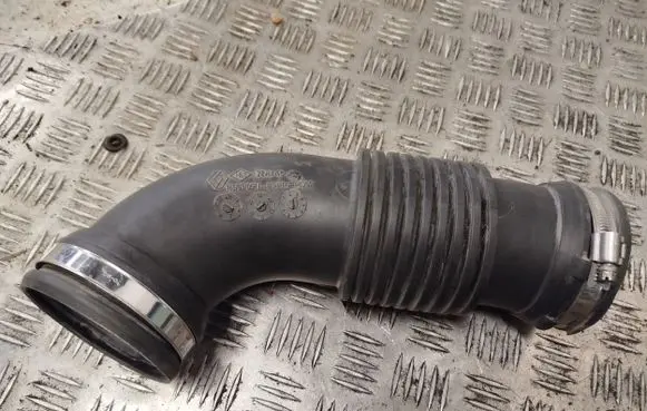 Renault Master III Engine coolant pipe/hose 165763705R
