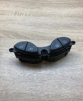 Ford Focus Windscreen/window heater switch 98AG19A945CH