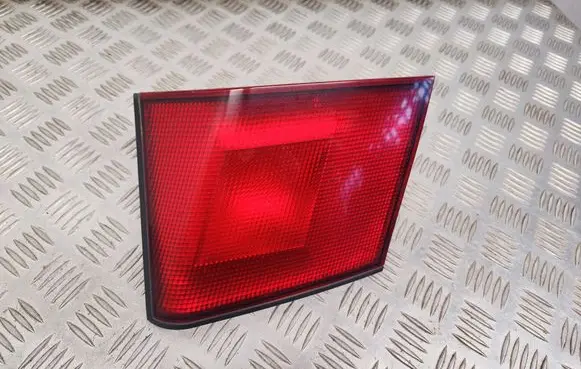 Mitsubishi Carisma Tailgate rear/tail lights MB952168