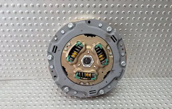 Toyota C-HR I Clutch set kit 8F081651