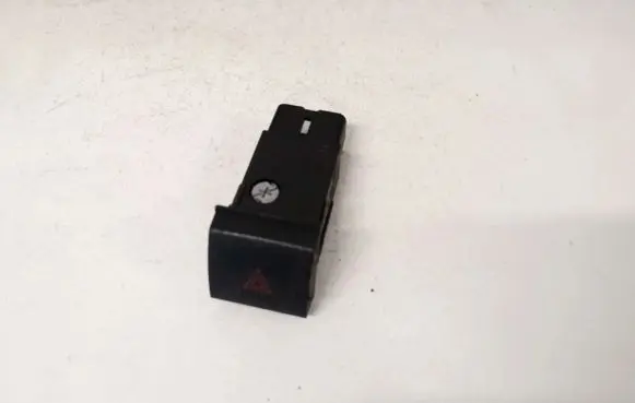 Toyota Avensis T220 Hazard light switch 153309