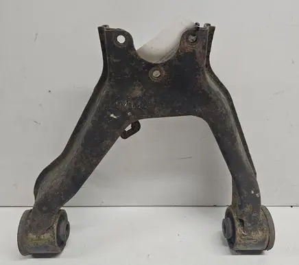 Mitsubishi Pajero Front lower control arm/wishbone