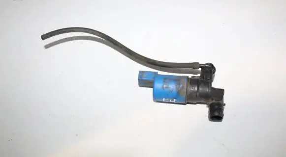 Volvo V60 Windscreen/windshield washer pump AV6113K082AA