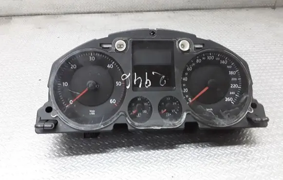 Volkswagen PASSAT B6 Speedometer (instrument cluster) 3C0920853K