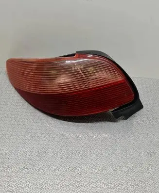 Peugeot 206 Rear/tail lights 2531G
