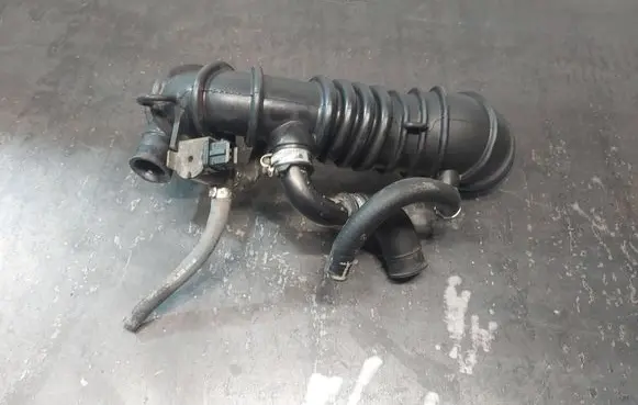 Audi A4 S4 B6 8E 8H Air intake duct part 06B133356AA 416567002