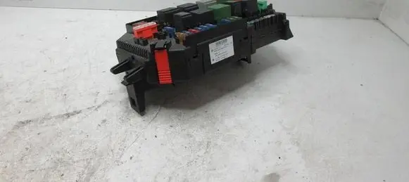 Mercedes-Benz S W221 Fuse module A2215402450 08022154 A2215450001