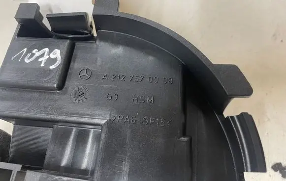 Mercedes-Benz E W212 Other trunk/boot trim element A2127570008