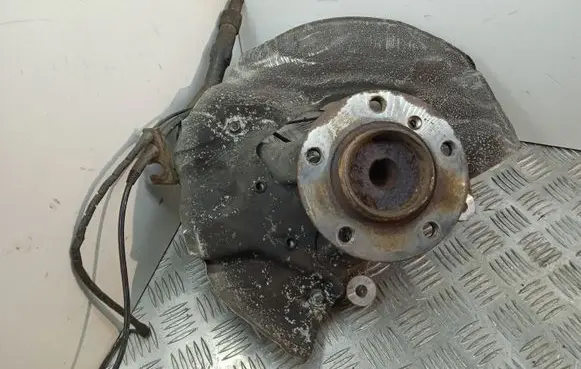 BMW 7 E65 E66 Front wheel hub 10297313