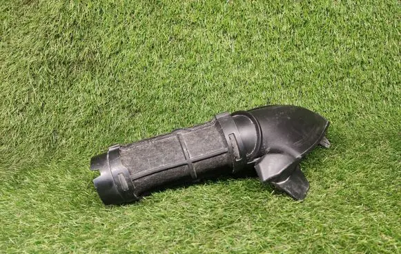 Buick Encore I Air intake duct part 95143260