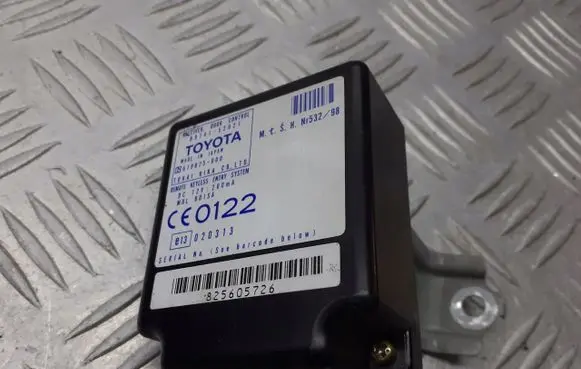 Toyota Yaris Door central lock control unit/module 89741-52021