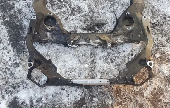 BMW 3 E90 E91 Front subframe 286KM