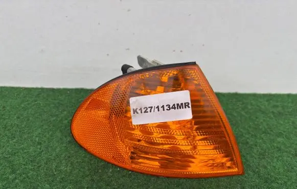 BMW 3 E46 Front indicator light 1315106141