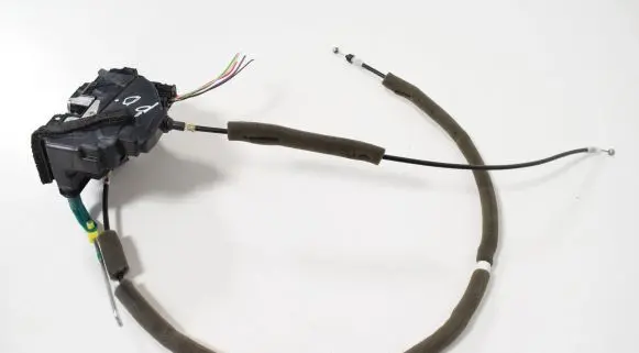 Nissan Note (E12) Front door lock