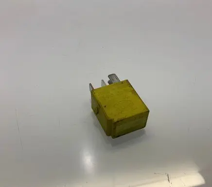 Mercedes-Benz CLS C219 Other relay 4RD00781402