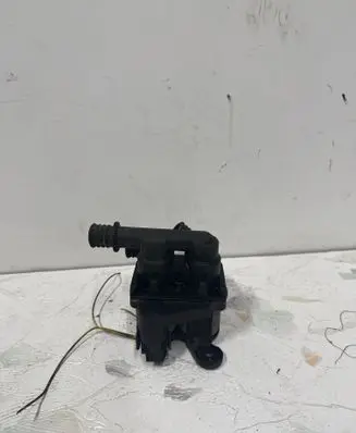 BMW 5 E34 Coolant heater control valve 1147412042