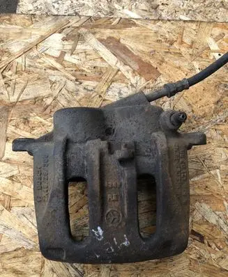 Mercedes-Benz Vito Viano W639 Front brake caliper 24828300