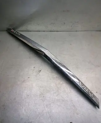 Opel Astra H Tailgate trim 461088395