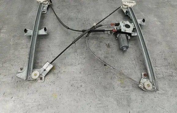 Citroen Berlingo Front door window regulator with motor 0130821762