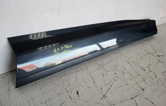 Audi Q4 Sportback e-tron Front door trim (molding)