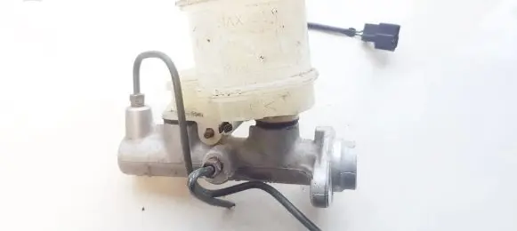 Mitsubishi Lancer Master brake cylinder