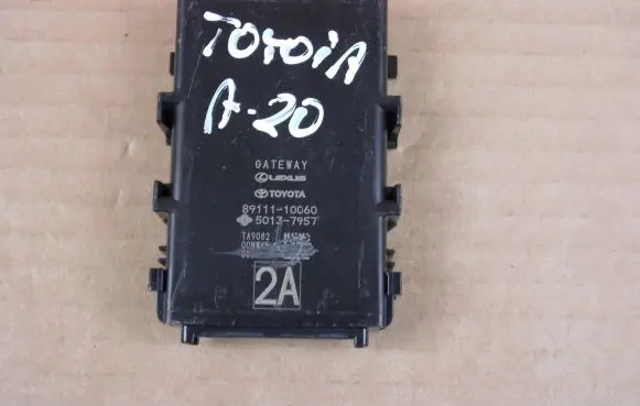 Toyota Prius (XW50) Gateway control module 8911110060