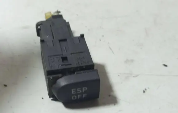 Seat Leon (1P) ESP (stability program) switch 5P0927117A 9751280 7605