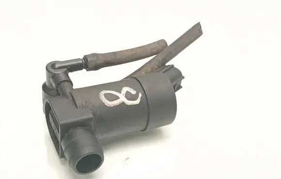 Volvo V70 Windscreen/windshield washer pump