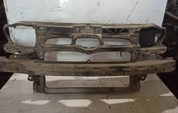 Volkswagen Golf IV Radiator support slam panel