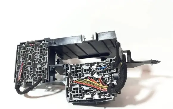 Volkswagen Touareg I Fuse module 7L0937535B 7L0937535 7L0937503A