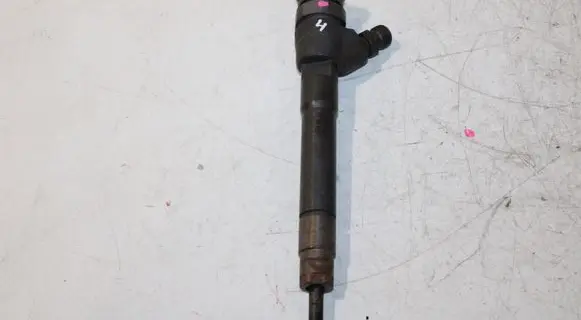 Nissan Qashqai Fuel injector HMLGT1205R 0445110546